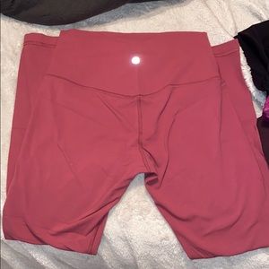 Lululemon Aligns “25